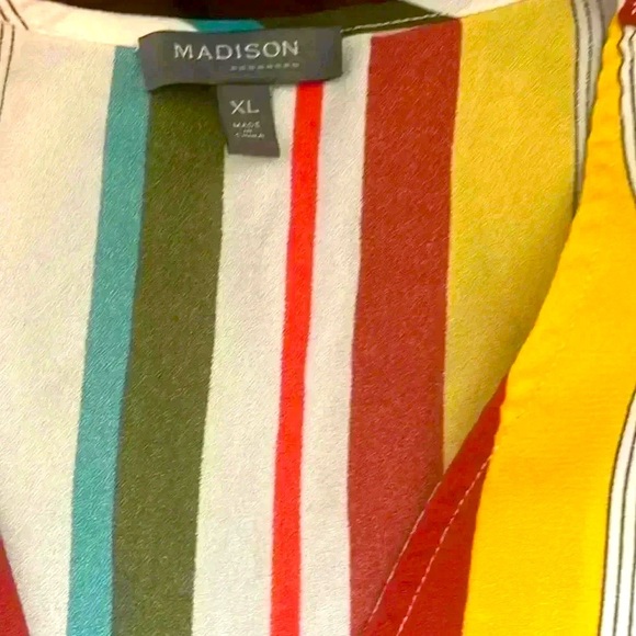 Madison Multicolored, Sleeveless Top- Size Extra Large - Picture 4 of 10